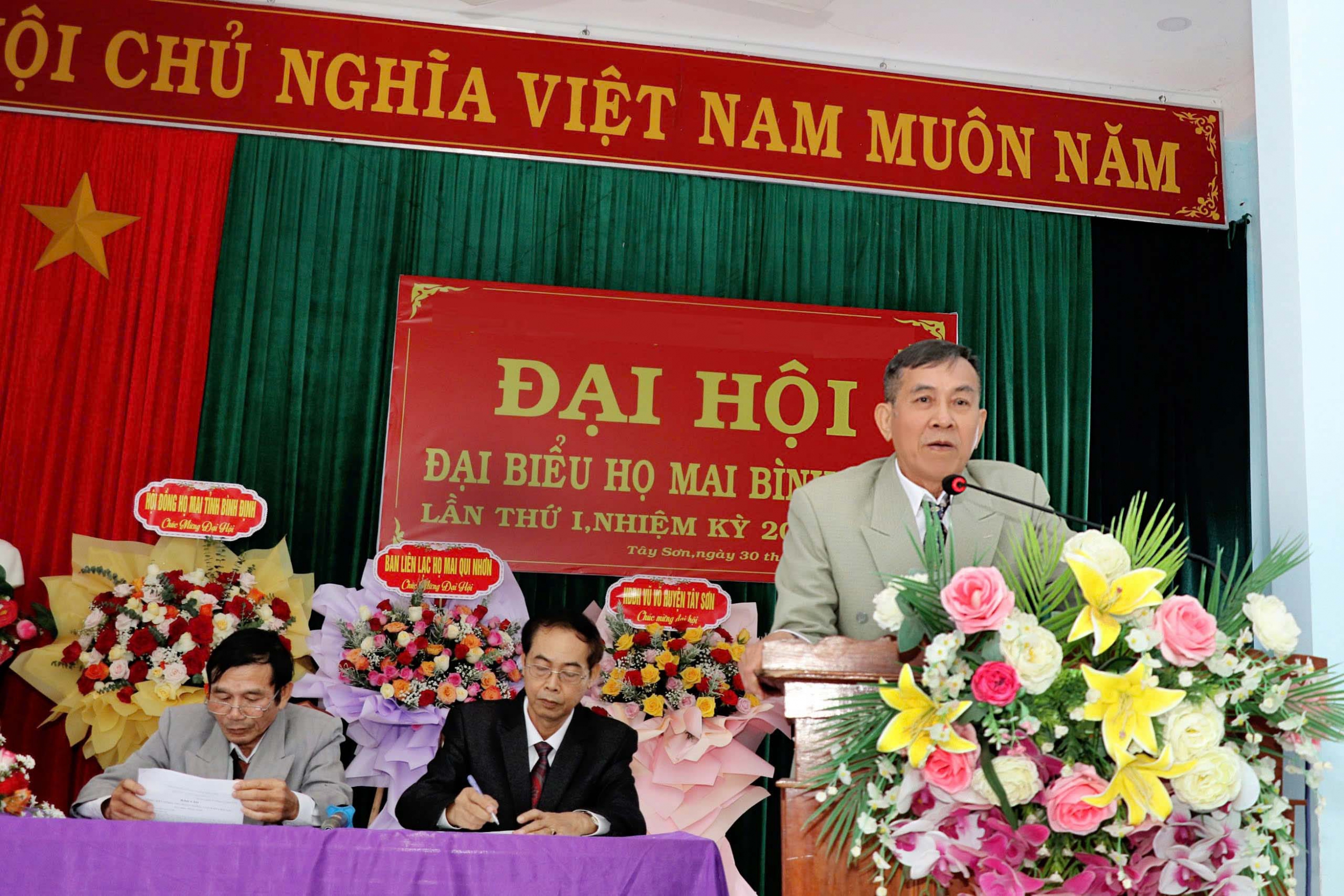 ong mai chi 1 copy